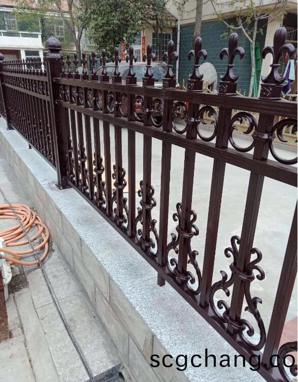  鋁藝欄桿製作(zuo)