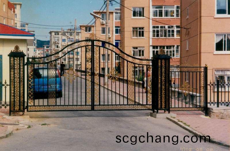  鐵藝大門展示(shi)